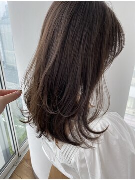ザックラフィネ(ZACC raffine) ワンカットレイヤー/艶ブラウン/ミディアム
