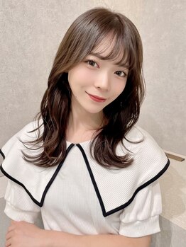 【一流の技術×薬剤×接客を低価格】駅近便利な大型サロンAshで、丁寧な施術と上質な薬剤で納得の仕上り！