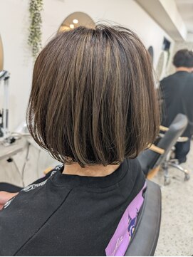 メモリーズ 銀座(Memories) 大人ハイライトボブ