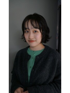 フィラ(FYRA) レイヤーボブ　/   パーマ残りをいかしてカット