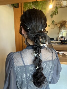 パルムヘアー(Palm hair) 編みおろしアレンジ