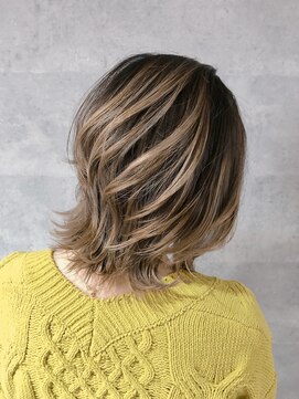 ローエン(LOWEN) 今の気分が外ハネの方は。