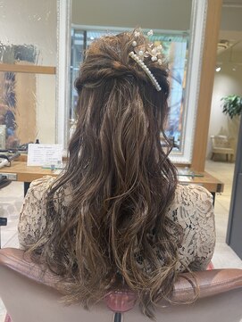 ネオリーブルカ 御茶ノ水店(Neolive Luca) ゆるふわハーフアップ