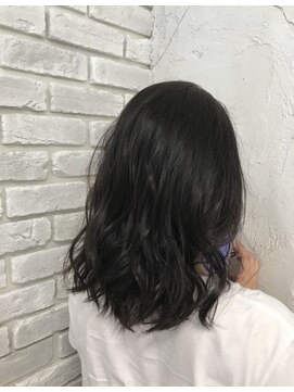 エクラート リラ 立川店(ECLART lilas.) 地毛風グレイッシュヘアスタイル【最初から最後まで1人で担当】