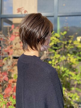 ロトヘアー(Roto hair) 大人女性向け、癖を活かしたウルフスタイル【Rotohair】