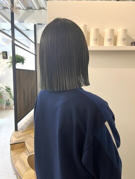 ヌーク(nuuk) グリーングレージュ【似合わせカット】