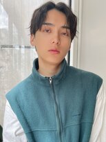 ナチュラルセンターパートショート刈り上げなし　１