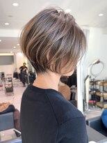 バンプ ギンザ(BUMP GINZA)&nbsp;30代/40代/50代◎絶壁解消/白髪ぼかし/大人小顔ショート【湯本】