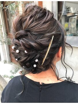 アツリー(A TREE) お呼ばれヘアーアレンジ