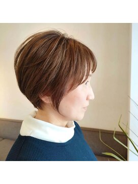 アッカ(ACCA by e.m.a) くびれショート