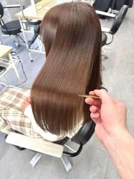 ワンズ リー 上大岡店(One's ly) ホワイトグレージュ ミニウルフ デジタルパーマチェリーブラウン