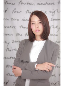 シオン ヘアアンドメイク(Shion) ストレートナチュラル