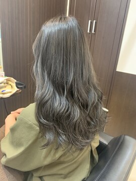 モデスト(modeste) ハイトーン×波巻きヘア