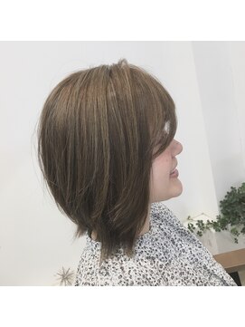 リップス ヘアー(Lips hair) ナチュラル ハイライト スタイル♪