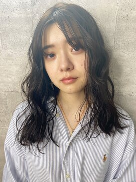 ブリス(VLISS) センターパートゆるふわ巻き