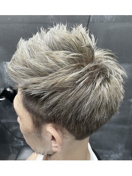 エーデルシェーンハイト(EDEL schonheit) ダブルカラーで白髪ぼかし(ブリーチ1回・参考価格￥18500)