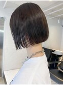切りっぱなしボブ_アースカラーくびれヘアツートン_ba378351