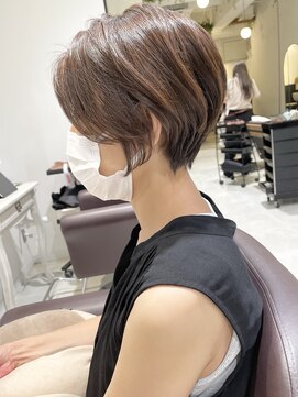 アンサム 三軒茶屋(UNSOME) 前下がりショートボブ/アッシュベージュ/豊岡