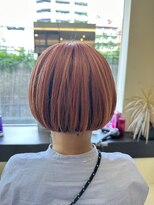 キサ ファータ 恵比寿(kisa fata) 刈り上げ ボブ 20304050代 アンブレラカラー ショート前下がり
