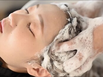 ソーホーヘアーアンドボタニカル 大橋店(SOHO hair & botanical)の写真/【大橋駅前】美しい髪は健康な『頭皮』から。当店はクイックスパ～しっかりスパまで種類も豊富＊