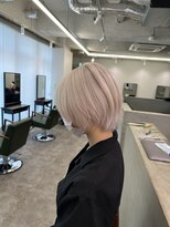 モニカ 原宿店(MONIQA)&nbsp;ホワイト