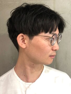 ディスイズバーバー(THIS IS BARBER) ラルフカール メンズパーマ 黒髪ショート カジュアル 【札幌】