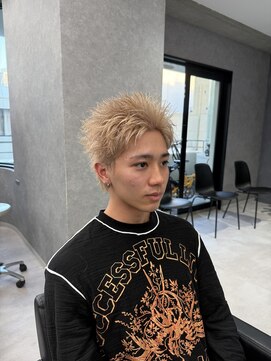 ラヴィット 横浜店(LUVIT) ハイトーンアクティブスパイキーショート