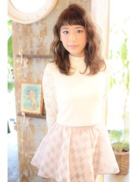 ロイ プラスアティック(roi ＋attic) ナチュラルガーリー　異空間美容室roi