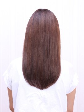 サロンドホープ 思わず触れたくなるサラツヤ質感のストレートヘアー