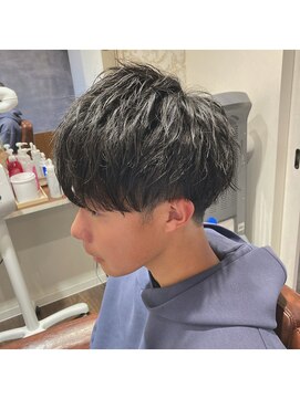 デネブ(Deneb) 10代20代☆マッシュ×黒髪×束感ショート