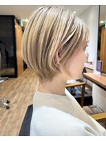 フルショウ アシヤ(FURUSHO ASHIYA)&nbsp;20代30代マチルダショートくびれボブ 耳かけボブ