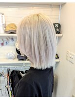 オンフリーク(on Fleek)&nbsp;ホワイトシルバー