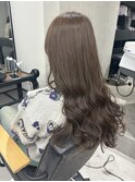 アッシュ×マットブラウンカラーフェミニンロング似合わせカット