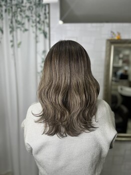 リトル(Re:tle)の写真/【豊中駅前徒歩1分】理美容併設◎白髪染めらしくない仕上がり◎エイジレスで自分らしいお洒落スタイルに☆ 
