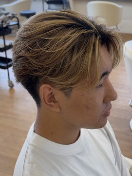 ビカム 名駅(become) 【メンズバレイヤージュ】センターパート刈り上げ海外風カラー