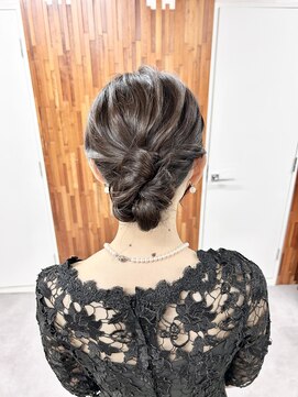 イム(IMU) シニヨン