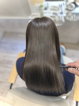 大人うる艶グレージュストレート