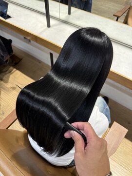 fake black × ULTOWA