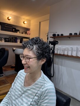 自由な毛先 JIYU NA KESAKI
