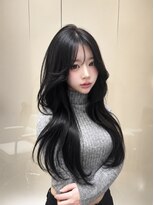スリー(THREE)&nbsp;色気のある上品さと可愛さをmixした韓国ヘア