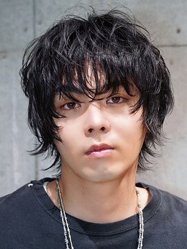 ライラ(Lyla) 人気No. 1黒髪シャドウウルフ