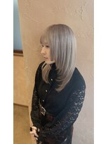 ベベ バイ モップス(be'be' by MOPS)&nbsp;ホワイトグレージュ×ロングレイヤー