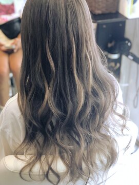 トゥエンティーフォー 泉大津店(24) グラデーションメッシュ