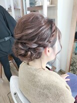 ロカット サロン(Roquat Salon)&nbsp;シニヨンロングアレンジ【ヘアアレンジ　立川/立川南/八王子】