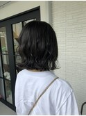 切りっぱなし前下がりボブ