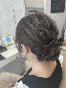 アクイール ピュール ヘア(Accueillir Pur hair) 大人かわいいアレンジヘア