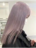 ラベンダーシルバー[ケアブリーチ/ペールベージュ/新宿駅]