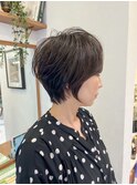 夏レイヤーカットウェットヘアオリーブベージュニュアンスパーマ