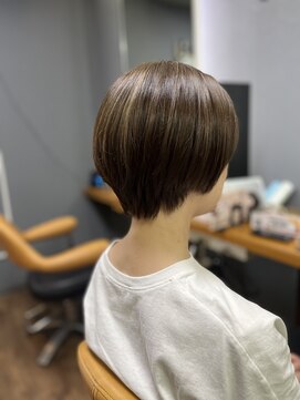 リッツファミリーズ ニコ本原店(RIT FAMILY Z) ハイライト＋艶感ショートボブ