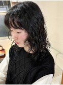 黒髪スタイルのニュアンスパーマ/ミディアムパーマ/レイヤー